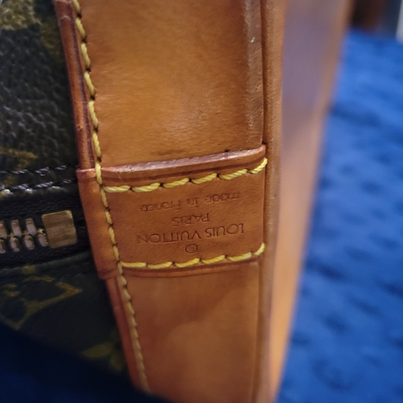 Price Drop!!! Authentic Louis Vuitton Alma - Picture 10 of 11